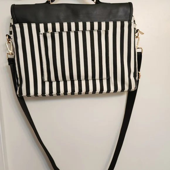 LOVEVOOK Black and White Striped Laptop Bag - Picture 9 of 9
